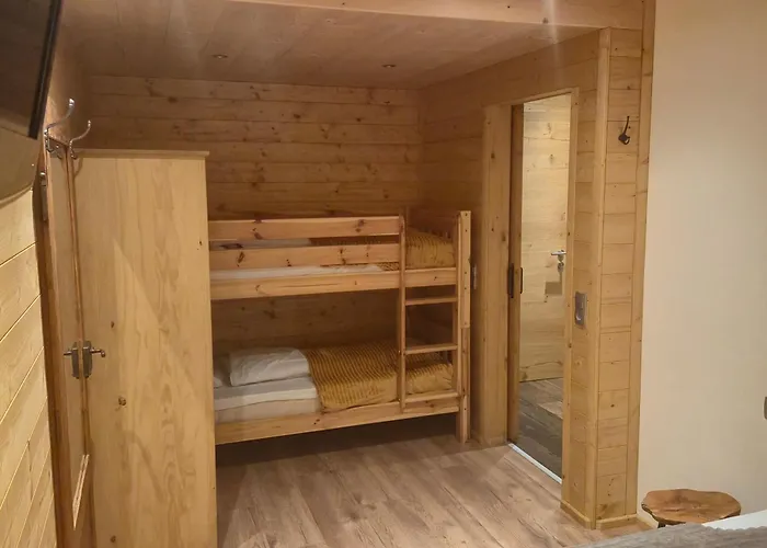 Hotel nahe College: Alpen Lodge Berwang